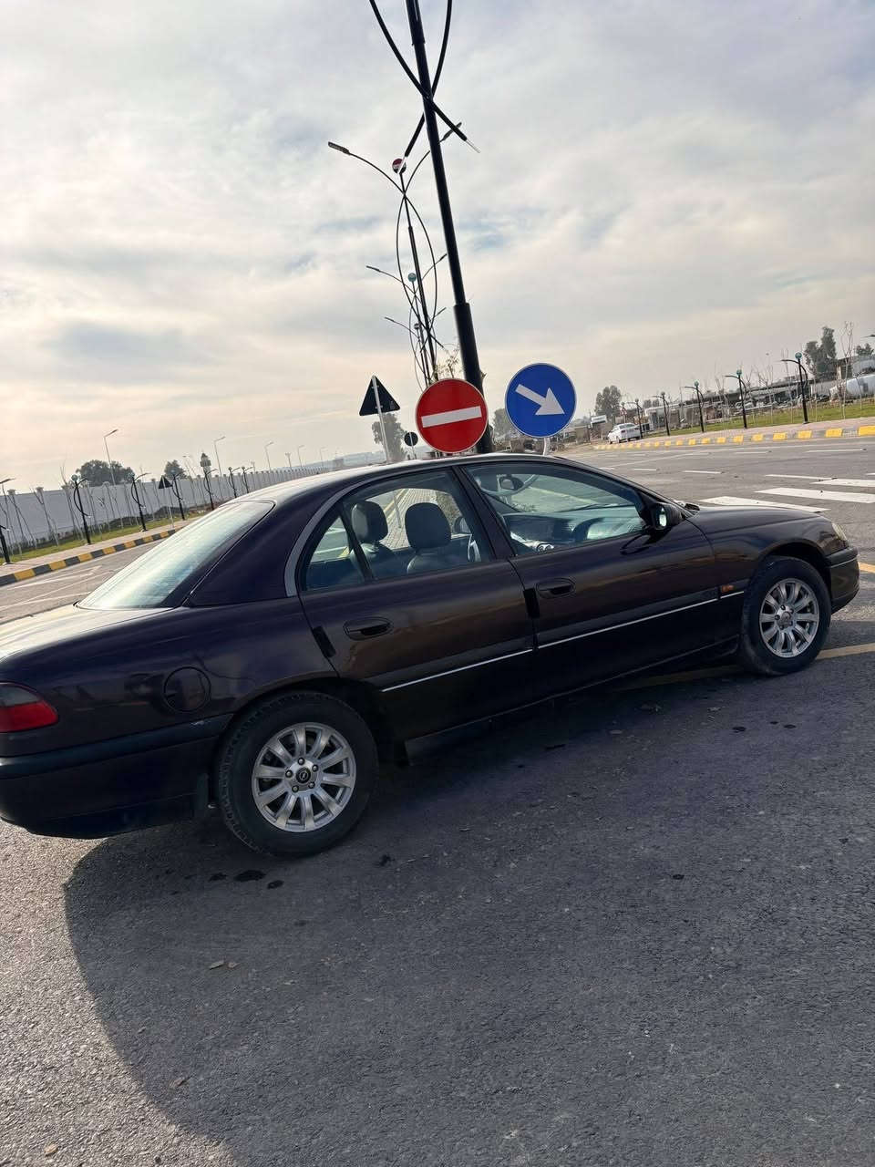 اوبل اوميكا بزون 1994
مكينه vvt 6 سلندر بطه

جامات الكدام كهرب 

 تدفئه

كشنات جلد

السياره نظيفه حيل صبغ عام جماليه بيدي

منضومه التبريد كامله بس ما تشتغل

طخم حداديه جديده

تحويل مباشر

موجود بيها كوبون للبانزين

السعر ٤٠ وبيها مجال للطيبين

للتواصل ***********

