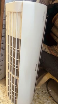 سبلت طن ونص للبيع  كامل شغال بس بي ليك داخلي  مكاني مدينة الصدر  ٠٧٧٥٥...