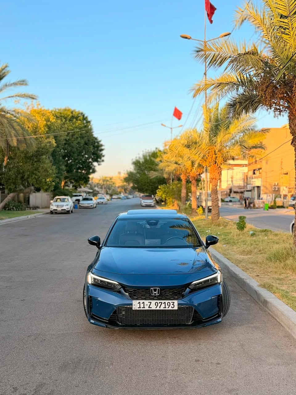 📌 للبيع: هوندا سيفيك تورينج 2025 (Honda Civic Touring) - أعلى فئة Full Option
سيارة بحالة الوكالة شبه جديدة، قمة في النظافة والفخامة والاعتماديه اليابانيه .

🚗 المواصفات الأساسية:

 الموديل: 2025

 الفئة: تورينج (Touring) - أعلى فئة بالكامل

 المسافة المقطوعة (العداد):24,000كم

 المحرك:  2٠0Lقوي واقتصادي جداً

 ناقل الحركة: أوتوماتيك CVT

 اللون الخارج [ ابيض صدفي ]

 اللون الداخلي: [ جلد أسود ]

✨ أبرز مواصفات فئة التورينج:

 نظام صوتي فاخر من BOSE مع 12 سماعة

 مقاعد جلد مع تحكم كهربائي وتدفئة

 شاشة معلومات ترفيهية تعمل باللمس قياس 9 إنش

 شاشة عدادات ديجيتال بالكامل قياس 10.2 إنش

 دعم لاسلكي لنظامي Apple CarPlay و Android Auto

 شاحن لاسلكي للهواتف الذكية

 فتحة سقف

 حزمة الأمان الذكية Honda Sensing (تحديد المسار، رادار، كبح تلقائي، ومثبت سرعة ذكي)

 حساسات ركن أمامية وخلفية مع كاميرا خلفية

 تشغيل عن بُعد ودخول ذكي بدون مفتاح

📄 الأوراق والترخيص:

 [جاهزة للتحويل فوراً / سنوية سارية]

💰 السعر المطلوب: [165$]

📍 الموقع: [بغداد / السيدية]

📞 للتواصل والاستفسار: [رقم الهاتف ***********
