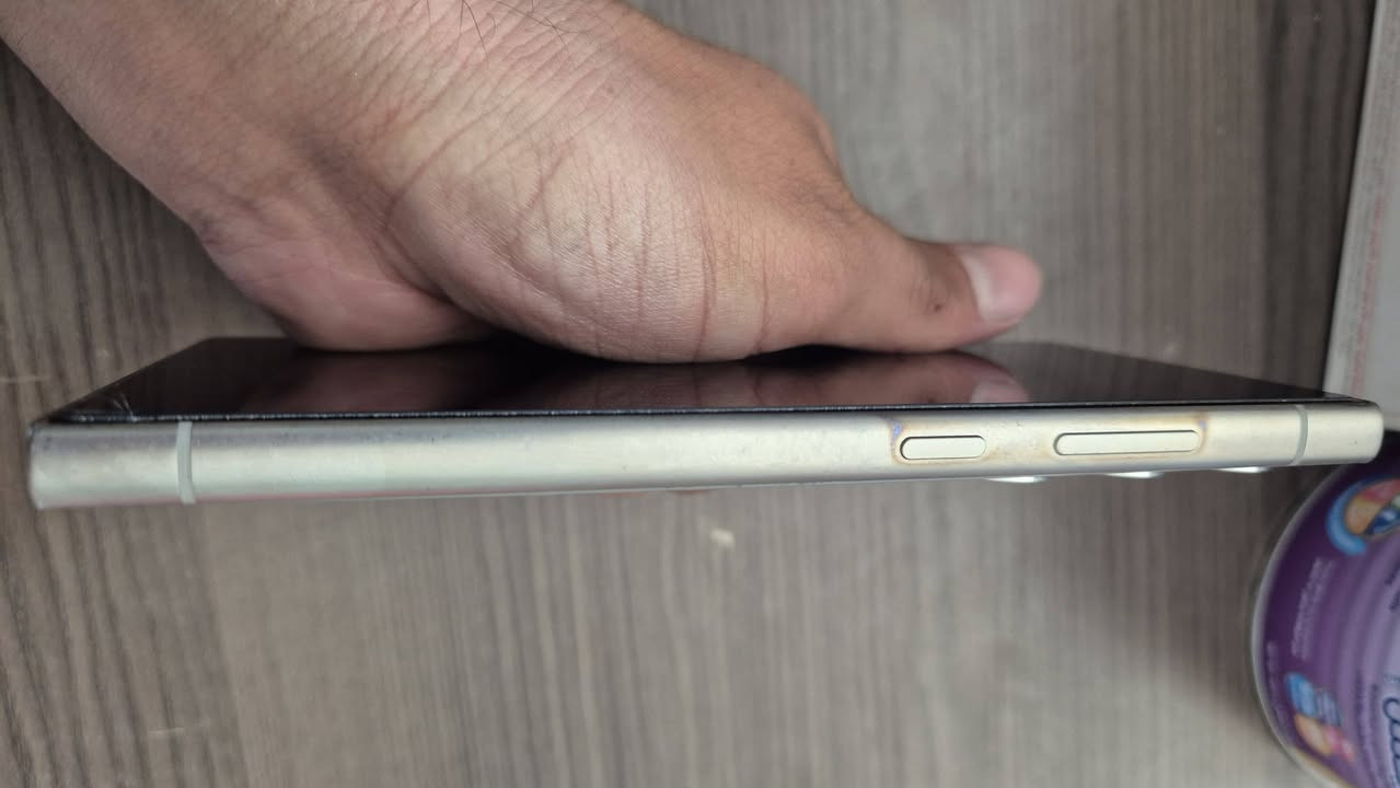 Samsung💙 
⭕ سامسونج اس 24 الترا 512 شرق اوسط
الجهاز كلش نظيف و على ايدي فقط نقص كارتون يجي وياه شاحنة اصلية و كفر اصلي مدرع
السعر 950,000 الف 
❇️ مكاني بغداد / الشعلة /
رقمي *********** ✅
