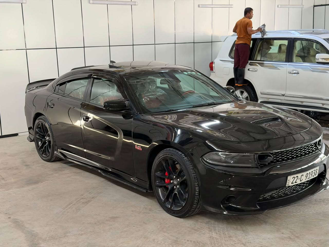 للبيع جارجر SRT  موديل  2021
السعر جداً مناسب 
كير مكينه كفاله 
محرك 8 سلندر  SRT 
السياره حلوه كلش ومصروف عليها هواي
مكان السياره بغداد 
للتواصل واتس او اتصال
***********
***********
