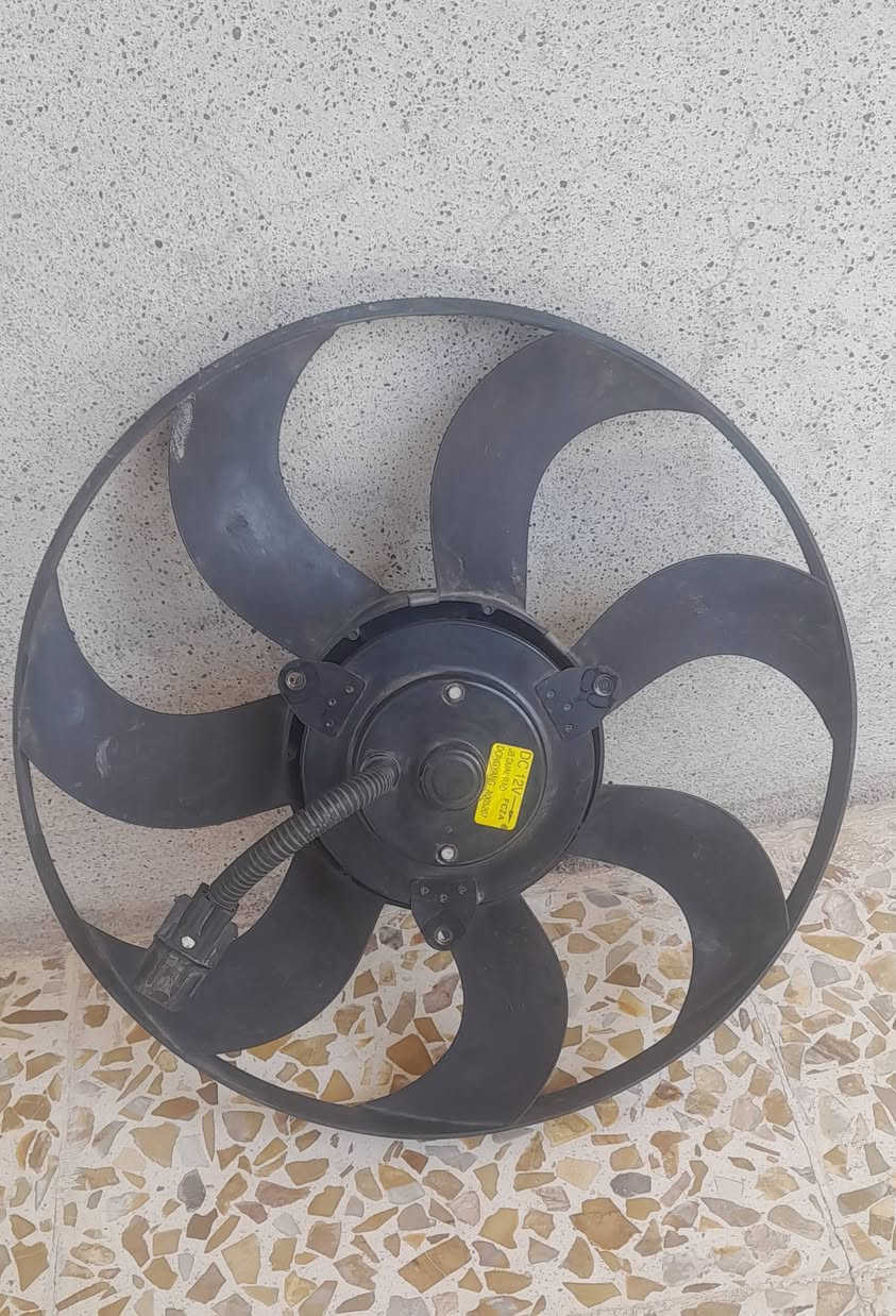 السلام عليكم غراض ريو للبيع بانكه مال كصه شرط شغاله سعر ٢٠+إطار مسجل شغال سعر ١٥قفل ***********
