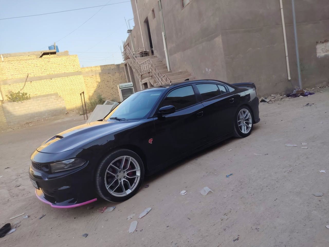 جارجر البيع او مراوس
مديل 2017
رقم بغداد بسمي
ماشيه 89m
وارد كندي
5700 محرك جديد كارتون
كير جديد
تخم تاير جديد مابيه اي نقص سياره
بيه صبغ جاملغ خلفي وبارد بجاملغ امامي
سعر 165
 سياره بسماوه
رقم تلفون ***********
