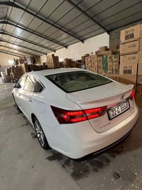 تويوتا أفالون • أربيل • واتساب