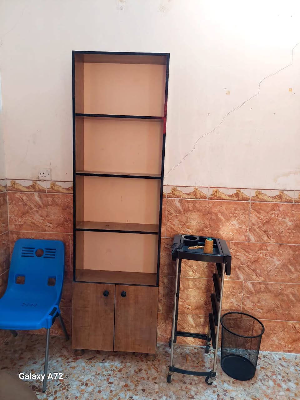 سلام عليكم عندي غراض مال محل حلاقه البيع كرسي
كلش نضيف عندي ميز جبير عندي ميز زغير مرايه جبيره غراض بيع شلعه كامله ذا تريد بس كرسي ماكو كل شكال تدللون هاذه رقمي 
‏‪***********‬‏
