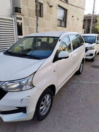 تفاصيل كلها بالفيديو تويوتا افانزا 2017 كير اوتوماتيك محرك 1500VVT الع...