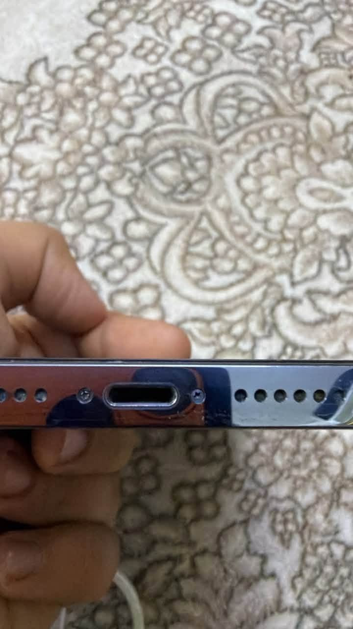 آيفون ١٣ برو ماكس • ٢٥٦ • بطارية ٨٠٪