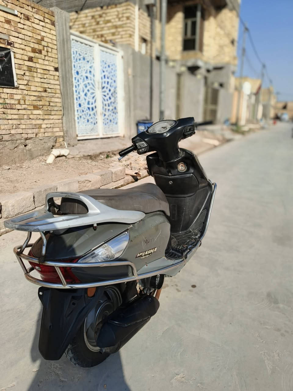 دراجه سبيسي للبيع دراجه نضيفه محرك مفتوح كهربائياتها شغاله تشتغل هندر الدراجه نقصها كابريتر فقط ابيع كوم حديد السعر 250 الف قفل مكاني قلعه سكر للاستفسار ***********
