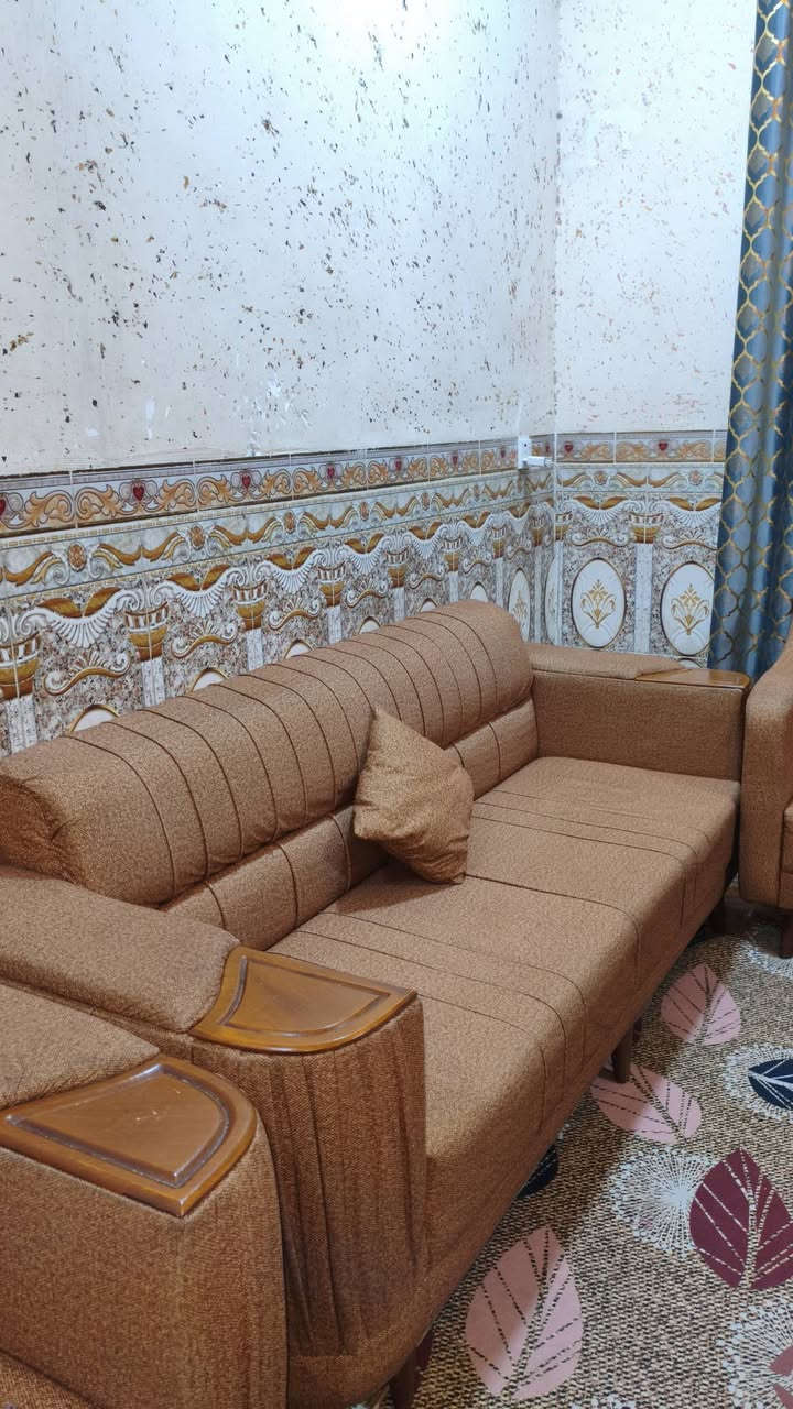 للبيع
تخم شغل عراقي مستخدم قليل
11مقعد
مكاني الزعفرانيه الوليد 
السعر ٤٥٠ وبي مجال بسيط 
للتواصل ***********
