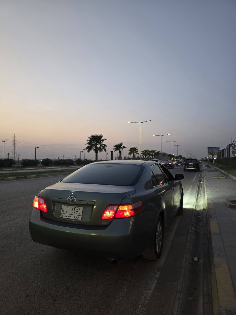 كامري 2009 (وارد أمريكي) محدثه ١٠ للبيع
السعر ٨٠ وبي مجال 
مري اشاره 
مسجل شاشه
 تحكم ستيرن 
تبريد ❄️ + تدفئه
ضرر جاملغ خلفي جهه السايق بدون دواخل
مرشوشه حزام جماليه اثر جراد 
موجوده صورها قبل الرش 
كهربائيات كامله كلها شغاله 
طخم جديد كامل سياره ناعمه 
وتساب ***********
مكانها تكريت
غير متواجد على الفيس
