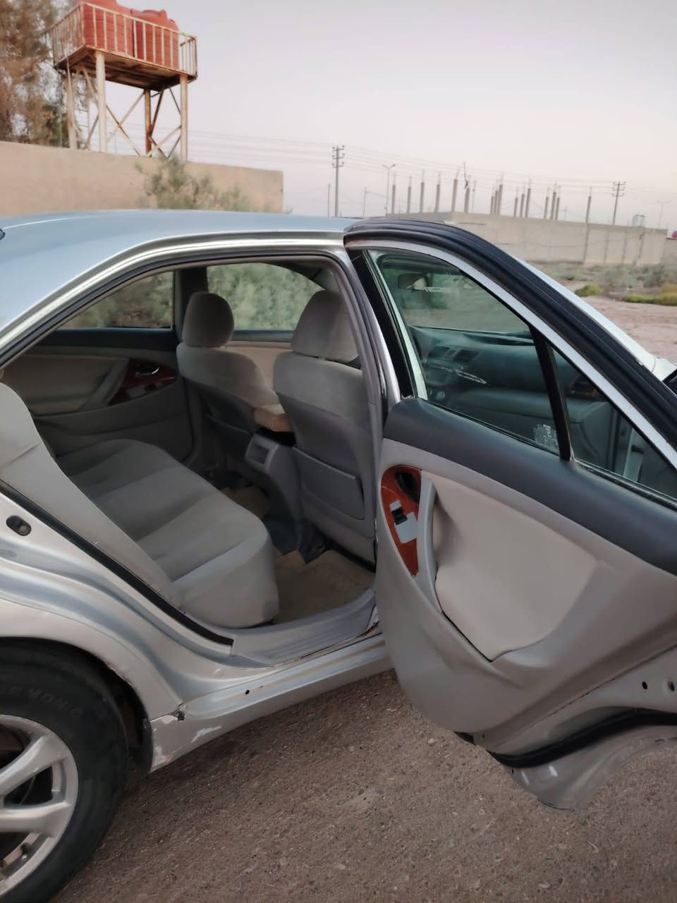 السلام عليكم من رخصة الادمن بيع مستعجل للبيع والمراوس سياره كامري موديل ٢٠٠٩ أمريكي حادث جاملغ امامي مبدل 

گير ومحرك جديد لاتنقيص ولاتبخير 
تبريد حداديه تايرات كله جديد سنويه مجدده رقم انكليزي وكهربائيات والسيارة جاهزه ترايك لعمان
للأستفسار ***********
واتس اب ***********
