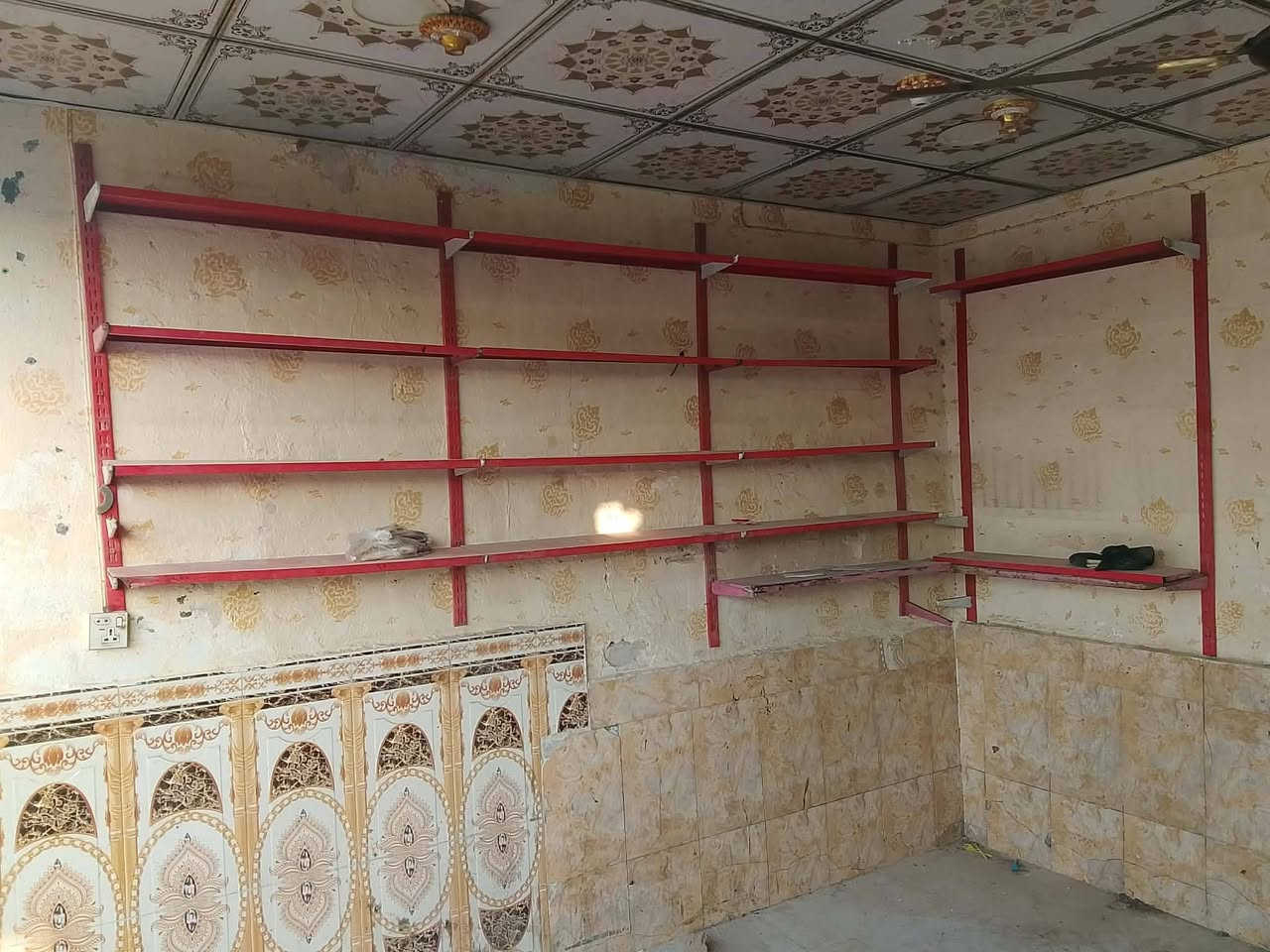 قراض محل للبيع
عنوان التضحيه 
تواصل ***********
