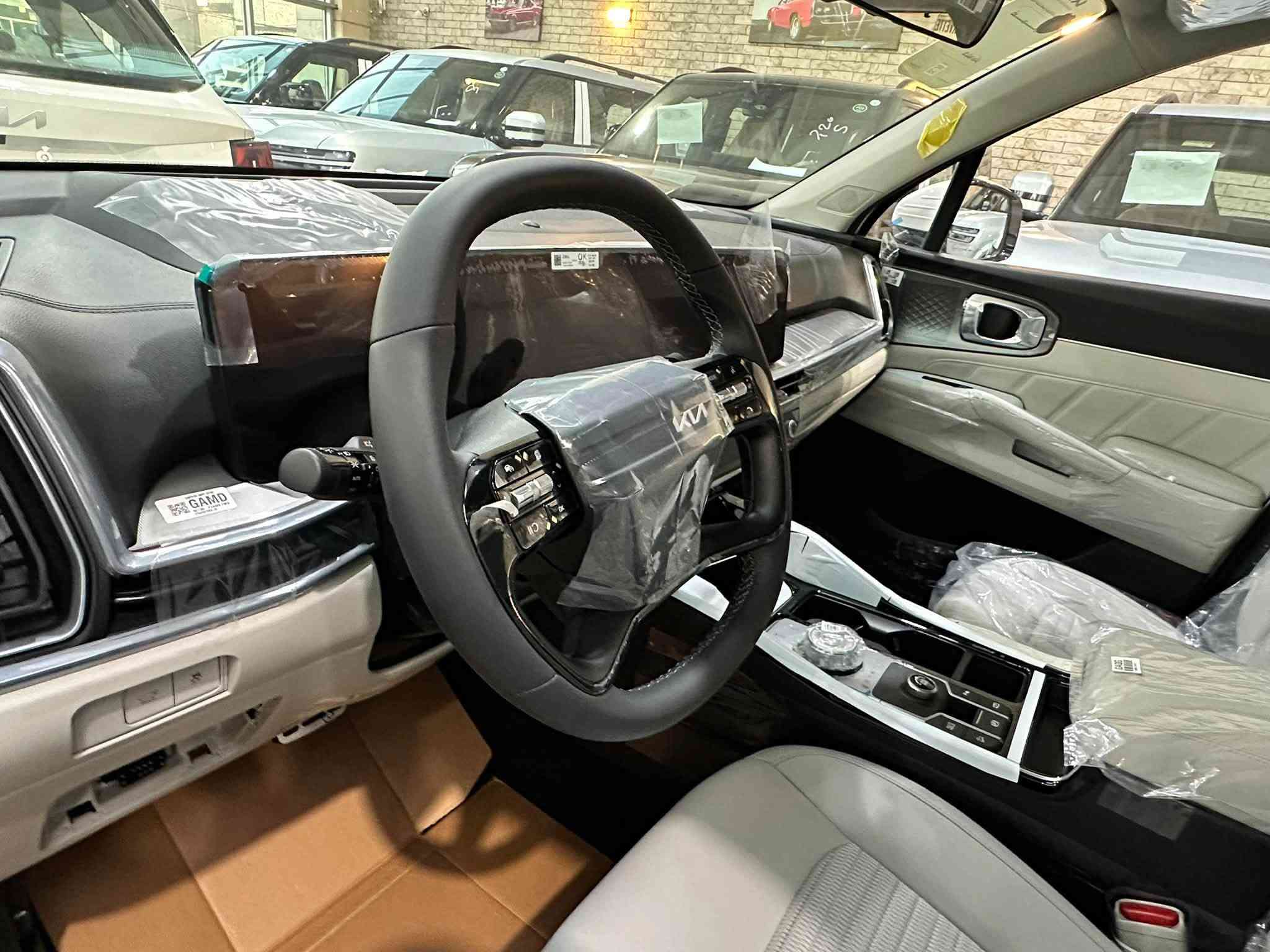 �✨ شركة نيروز لتجارة السيارات ✨🚘
نعلن الكم اليوم تخافيضات قوية جداً على سيارت سورنتو 

📍 بغداد – معارض النهضة – الشارع العام

🔥 وصلت حديثًا إلى شركة نيروز

سيارة موديل 2026 بمواصفات استثنائية تجمع بين الفخامة، القوة، والتقنيات الحديثة.

🛡️ خليجي – زيرو – ضمان الشركة الدولية

📋 المواصفات:

✅ محرك V6 سداسي الأسطوانات

✅ ناقل حركة أوتوماتيكي 8 سرعات

✅ أربع كاميرات

✅ تشغيل عن بُعد

✅ تشغيل ودخول ذكي بالبصمة

✅ فتح الصندوق الكهربائي

✅ هوائي Shark Fin

✅ حساسات أمامية وخلفية

✅ مصابيح زينون + LED

✅ كشافات ضباب

✅ Back Light LED

✅ إشارات مدمجة بالمرايا

✅ مرايا جانبية كهربائية قابلة للطي

✅ ماسحة خلفية

✅ عدد 2 Airbag

✅ ناقل حركة إلكتروني (Gear Mouse)

✅ فرامل يد كهربائية

✅ نظام ABS

✅ لوحة عدادات رقمية (Digital)

✅ شاشة تدعم Apple CarPlay

✅ كاميرا 360°

✅ إضاءة داخلية LED محيطية

✅ شيفترات خلف المقود

✅ مثبت سرعة (Cruise Control)

✅ أوامر صوتية

✅ Bluetooth + Type-C

✅ شاحن لاسلكي للهاتف

✅ منفذ طاقة

✅ فحص إلكتروني كامل لأنظمة السيارة

✅ مقصورة رحبة تتسع لـ 7 ركاب

✅ مقاعد مخمل باللون الأبيض

✅ تحكم كهربائي بالمقاعد الأمامية

✅ نظام تكييف لمس بمنطقتين

✅ 3 قطع تبريد

✅ أوضاع قيادة (Drive Mode)

✅ نظام مانع الانزلاق

✅ نظام نزول المنحدرات

✅ حاملات أكواب

✅ فتحات تكييف للمقاعد الخلفية

✅ تطعيمات داخلية من الألمنيوم

💎 سيارة صُممت لتمنحك الراحة، والقوة، والفخامة في كل رحلة.

📍 العنوان: بغداد – معارض النهضة – الشارع العام

📞 للاستفسار والحجز:

***********

شركة نيروز لتجارة السيارات

وجهتك الأولى للسيارات الزيرو والخليجي بضمان وثقة.

