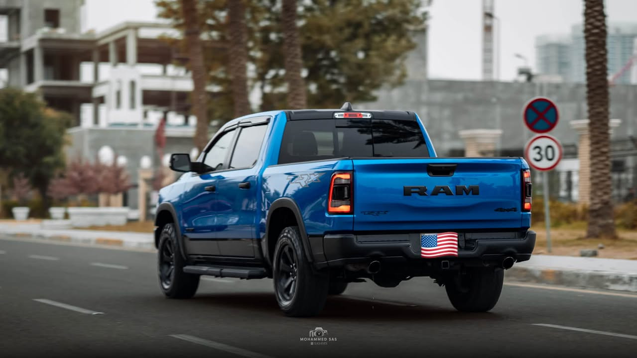 للبيع فقط ( مكفولة كفالة عامة ) 
رام فئة ريبيل موديل 2022 
4 ✖️ 4 
 V 8 
5700
استيراد شخصي من امريكا عن طريق (( شركة هارلم )) 
مسجلة بسستم الشركة من اول يوم وصلت العراق 
سيارة جديدة بحالة الوكالة 
ماشية 38,000 كيلو حقيقي 
كير / محرك مكفول 
سبير منازل 
سيارة مكفولة من الدعامية للدعامية 
لون مميز ( ازرق - اسود ) 
مكفولة بدون قطرة بولش (( لمعة الشركة )) 
مطريات رام اصلية 
سكليتر كهربائي 
بريك كهربائي 
جامة خلفية كهرباء 
داخل جلد اسود 
شاشة تيسلا (( شاشة كبيرة )) 
رادار سرعة 
تحديد مسار ذكي 
اوتو بارك 
GPS
كاربلي 
سستم صوت الباين ( سماعات بالقمارة ) 
كشنات جلد تدفئة 
ستيرن تدفئة 
مري كهربائية 
كاميرا خلفية 
كاميرات 360 درجة تصوير  4G
تشغيل عن بعد 
باب البدي الخلفي كهرباء 
بدي قصير 
باب طويل 
البدي مغلف X-LINE بلادي 
سيارة جديدة خارج وداخل بعدة على الشركة 
حدادية السيارة كلها جديدة بحالة الوكالة
تقرير سونار موجود 
تقرير كارفاكس موجود 
وصل استيراد من امريكا موجود
هزة جديدة (( اربيل )) 
جام مضلل بلادي مع اجازة تضليل جديدة نسبة 80%
سنوية جديدة 
رقــم شمالـي  (( اربيل )) 
تحويل مباشر 
مكان السيارة : بغداد - الكرخ 

الــســعـر : 485 ورقة 

متواجد واتساب بكل وقت 

***********

والله يرزق الجميع ان شاء الله

نص مكتوب في الصور:
- MOHAMMED SAS
- SAS4MS
- MOHAMMED SAS SAS4MS