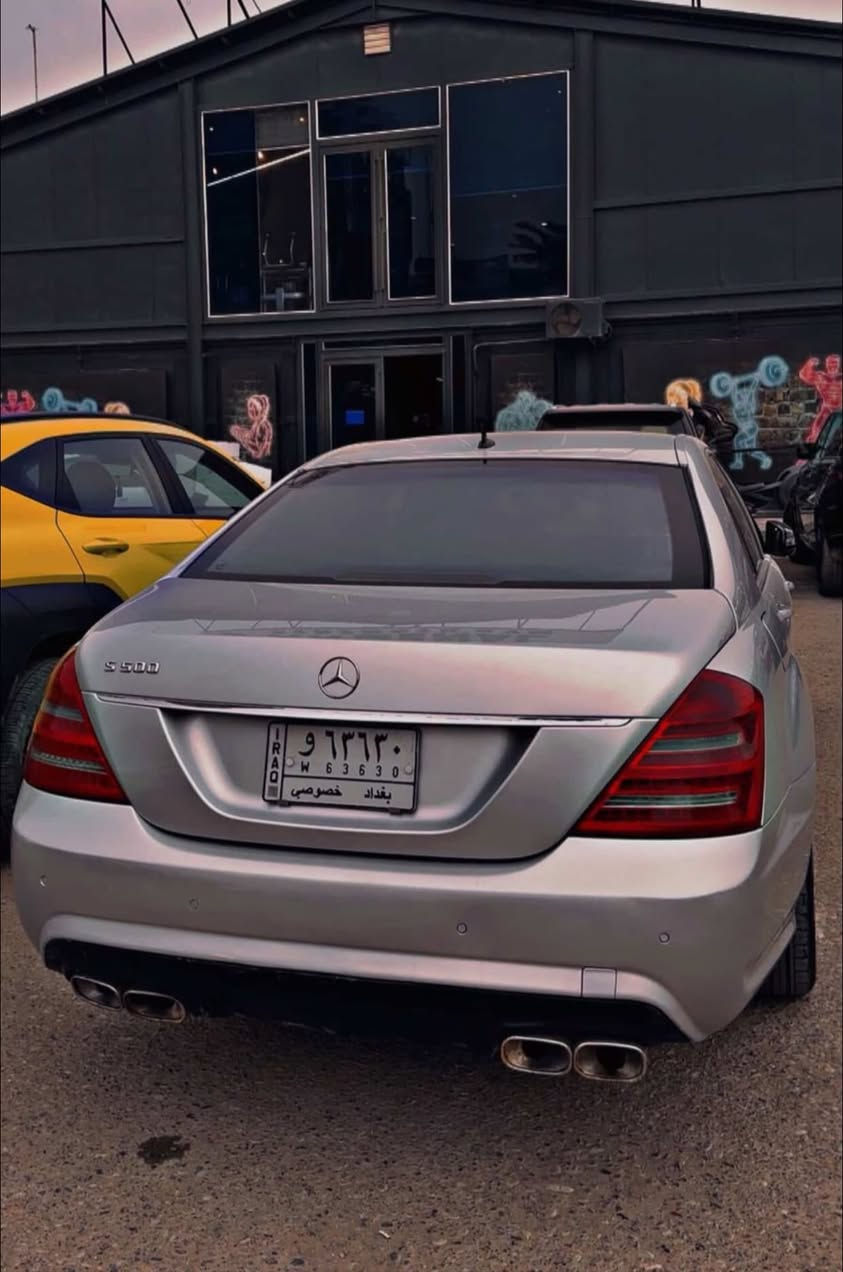 السلام عليكم
مارسيدس c550 
موديل 2009
محدثه 2013
ماشيه 175 
مصبوغه عام جماليه 
مواصفاته معروفه 
بيبان شفط خزن مقاعد 
كشنات تدفئه تبريد 
صندوك شفط 
بيه نقوصات بسطه 
رايده 135 $ 
وبيه مجال  
مكانه بغداد 
***********
