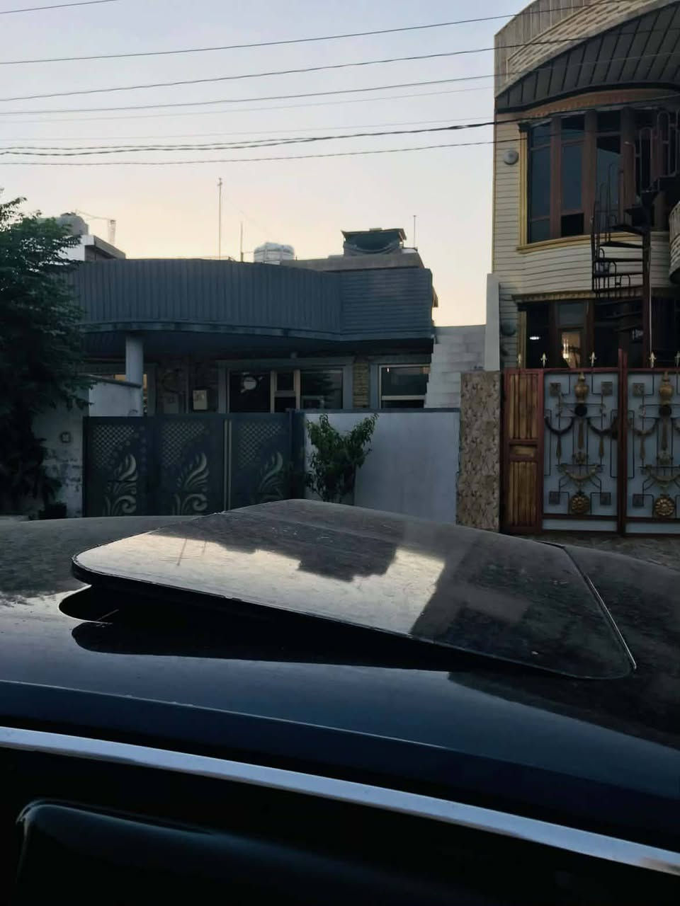 مۆدێل  1993
520 مەکینە کەپسی دیجیتاڵ 
ئاڕم پلاستیک بەشەرتی ئەوەلیات 
لایت ئەڵقە و عەدەسە 
کامل گیانی ئیشەکاو مەزبوتە 
سڵاید مەزبووت 
موس بڕاوە بەشەرت 
دوکەڵ و بوغاری نیە
گێڕو مەکینەو کارەبای بەشەرت
27 گەڵاو مەجال
گۆڕینەوەو قیست و قەرزم نیە 
***********
