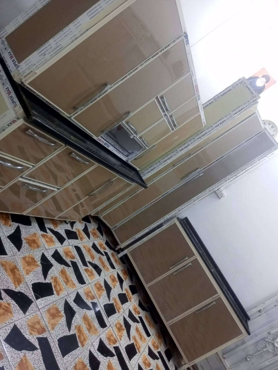 يا رزاق للبيع السعر 850 استخدام قليل تسكام الثقيل ويه السنك يصير خمس أمتار أو نص كله مرمر الشراي يراسني خاص ادزله الفيديو والعنوان ***********
