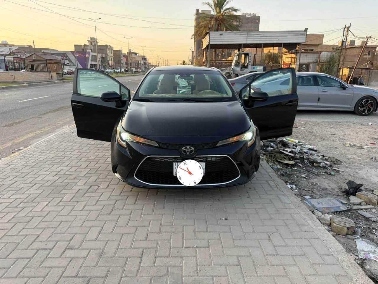 السلام عليكم 
كورلا موديل 21 حادثه باب وچاملغ وتبديل بنيد
محرك 1800
ماشيه 100الف
السعر 123وبيه مجال مكان بغداد 
للاتصال ***********
