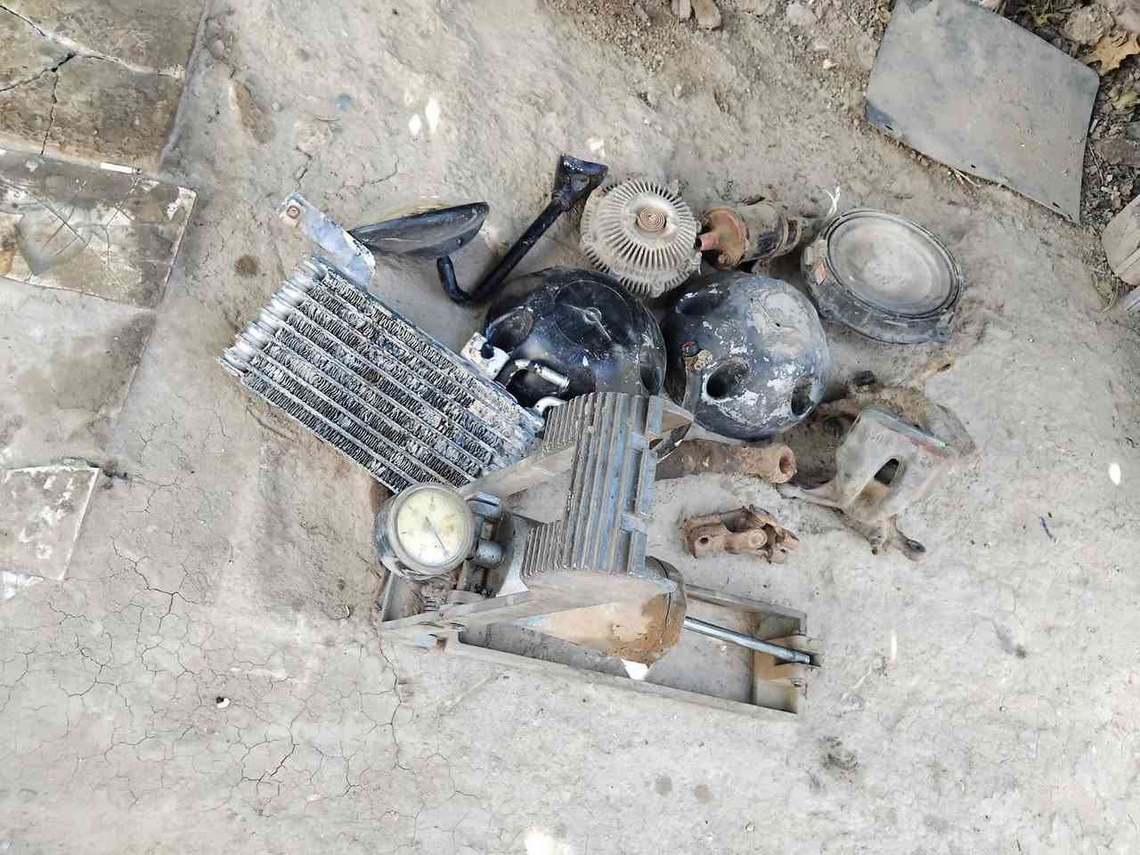 غراض للبيع كلهن شغالات فجوج ٢ سماعه ١ ذراع روسي محور ياباني١ ديلكو شغال كبات روسي ٢كلج مروحه ونجي شغال بم منفاخ روسي اصلي عوزه جبنه راديتر مال كير دهن صليب ستيرن *********** اتصل
