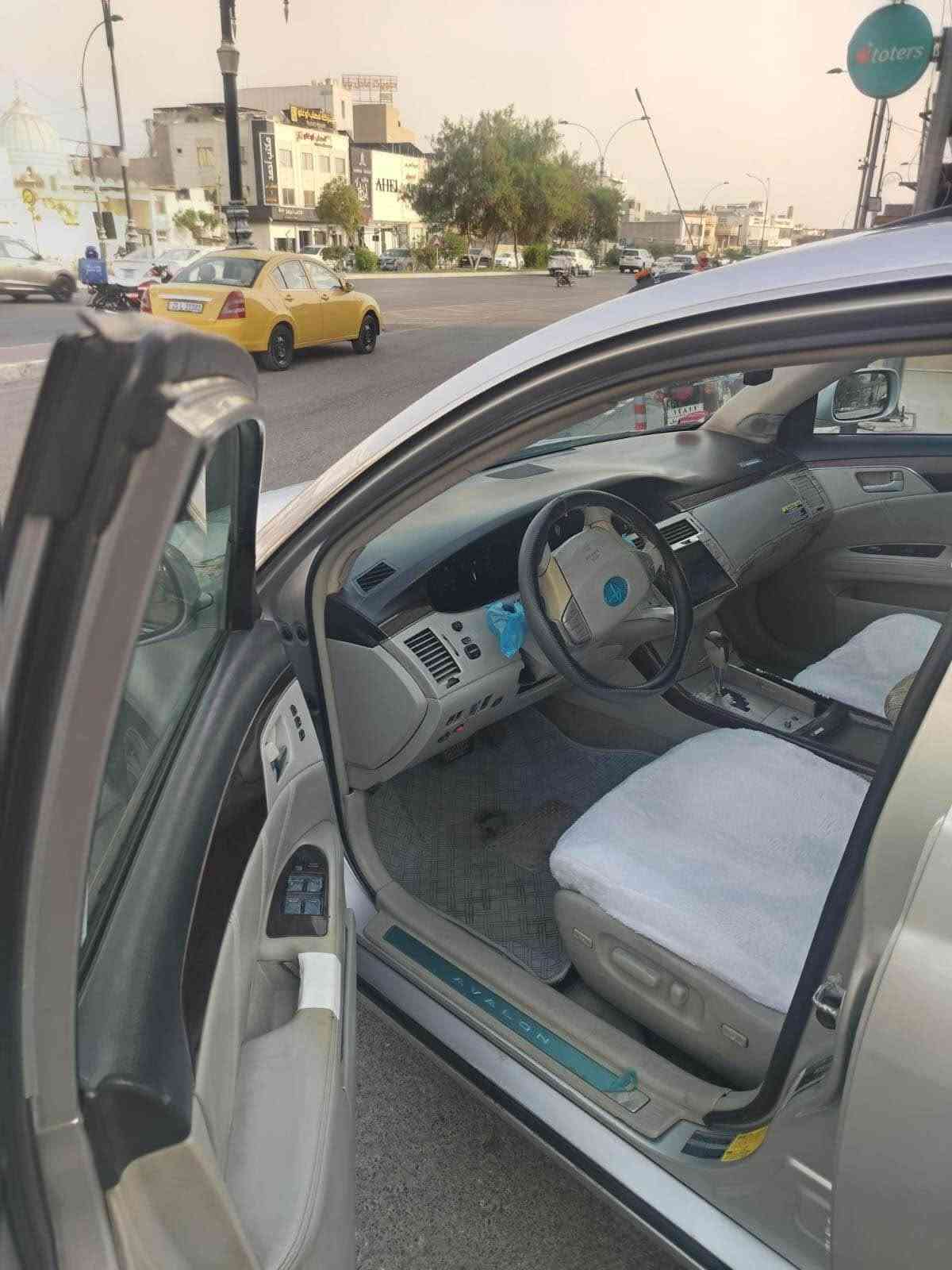 سلام عليكم 
تويوتا أفلون خليجي 2009/ لون سلفر / مواصفات فول فول limited/ رقم و سنوية جديد / تحويل و وكالة بشرط / شيارة غاز و بنزين / بطاقة غاز و بنزين موجود / ٤ قطع صبغ و قطعتين بارد / بصمة/ سقف سلايد / كشن جلد و كهربائي وخزن/ بردة كهربائي بيلادي/كير و محرك بشرط / تبريد بشرط / سيارة نظيف كلش / تاخم أمامي و خلفي مظبوط / ٤ طايرات جديد / كهربائيات كامل كامل يشتغل 
ملاحظة / شوية بي دواخل 
سعر / 95$
عنوان / كركوك 
رقم موبايل/*********** كركوك, العراق
