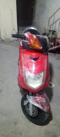 دراجه للبيع سكنس نثيه السرعه 110 دراجه نضيفه وتخبل تجفيت شركه لا تبخير...