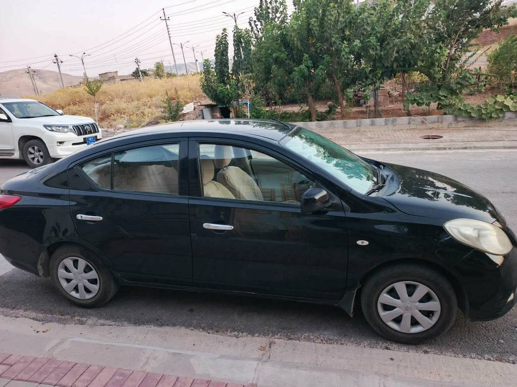 نیسان سەنی 2013 بێ بۆیاخ سەیارەکەزۆر جوانە هەمووگیانی بەشەرت  78گەلاو مەعمەلە موشتەری نیت نامەمەنێرە شوێن هەلەبجە ***********_*********** حلبجة, السليمانية
