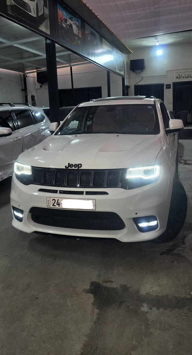 جيب 2012 LIMITED ليمتد
فول مواصفات 
محرك V8 5.7L
كلين تايتل بدون ضرر
بيها ملاحظات بسيطة 

فتحة سقف ( سلايت )
داخل عسلي بالكامل 
كشنات وستيرن هيتر 
مرايات تعتيم
تحديث بالكامل SRT 
ويل قياس 20 SRT

كير ومحرك وتبريد بوضع الشركة 
بدون نقص نهائياً 

رقم دهوك بأسمي 
رقم وسنوية جديدة 

السعر : 130 وبيها مجال 
مكان السيارة دهوك 
***********
***********
اتصال أو واتساب
