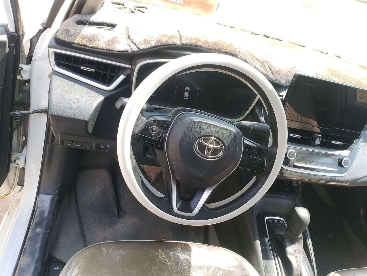 تيوتا كورلا 2024 TOYOTA COROIIAتجميع الصين هايبرد ماشيه 93
فول مواصفات 1/1 
🔴 رقم بصرة باسمي حره تحويل مباشر
🔴قطعتين تبريد 
🔴بيه صبغ 3 قطع
🔴فتحه 
🔴بصمه 
🔴شاشه 
🔴كامره خلفيه 
🔴رادار 
🔴مثبت سرعه 
🔴فول تحكم سترين
 🔴سونار مرفق بالمنشور
السعر 125 
🔴***********
***********
