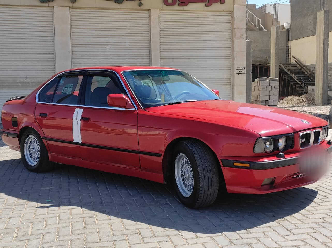 السلام عليكم بي ام للبيع او مراوس حسب القناعه
حجم525 BMW
محرك فانوس 
موديل 90 
 كير  اوتو
تبريد شغال 
فتحه 
 صدر جديد السياره شرط احلى من الصور
 لايت زنون 
تخم تاير جديد 
الرقم سليمانيه دولي هزه جديده شرطه تحويل
العنوان / سامراء  
الاتصال على الرقم***********

