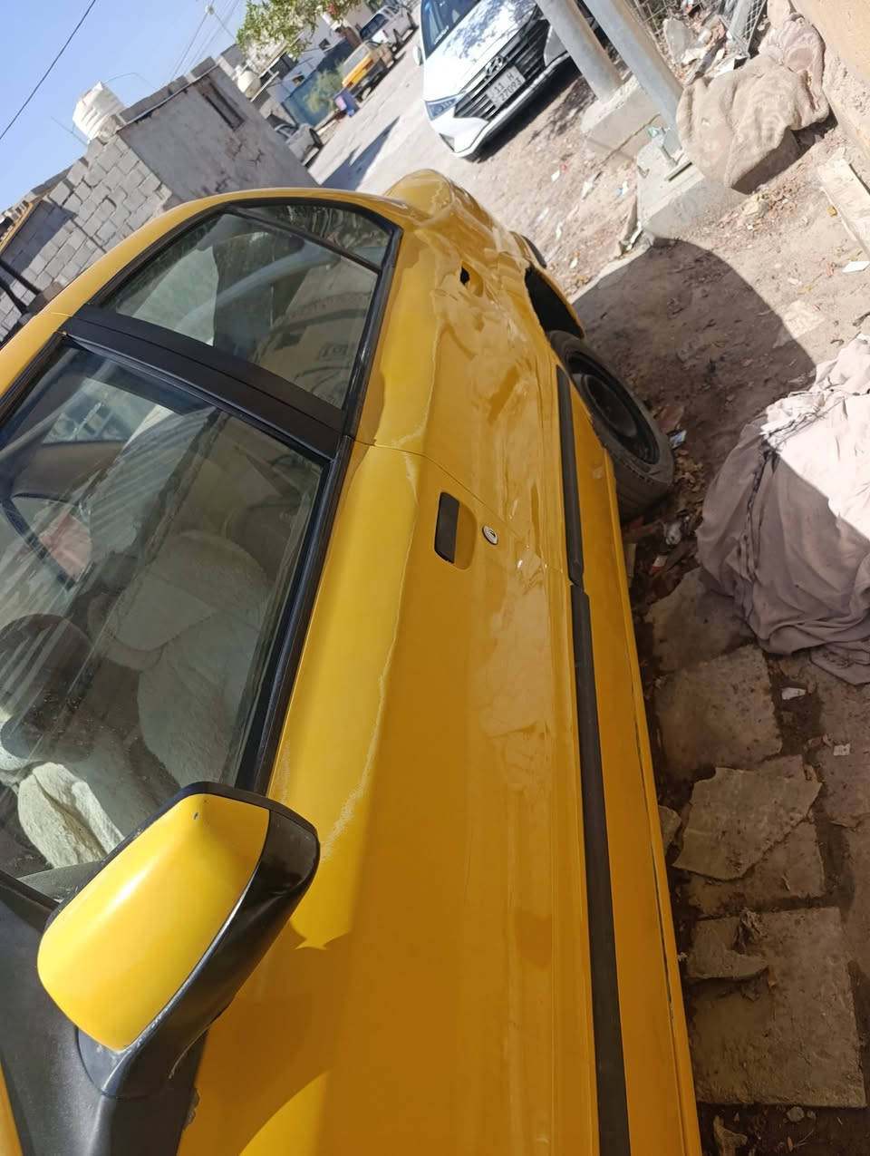 السلام عليكم
سمند بصره ب اسمي ما مطلوبه ولا شي السياره متروكه مكينه شغاله تايراته موجوده السعر 13ورقه و بيه مجال ‏‪***********‬‏
