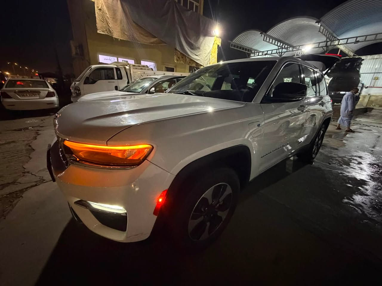 4xe 2024
� للبيع | Jeep Grand Cherokee 4xe 2024

• اللون: أبيض 🤍
• الممشى: 70,000 كم
• هايبرد 4xe ⚡️⛽️
• الحالة جيدة والسيارة جاهزة للاستخدام

🔧 تفاصيل الحادث:
حادث جاملغ + باب جهة الصدر، والحادث مرفق بالصور للتوضيح.
الباب والجاملغ مبدلات بلاد تفصيخ أصلي ونفس لون السيارة.

💰 السعر المطلوب: 29,500$

📞 للاستفسار: ***********

الرجاء التواصل للجادين فقط
