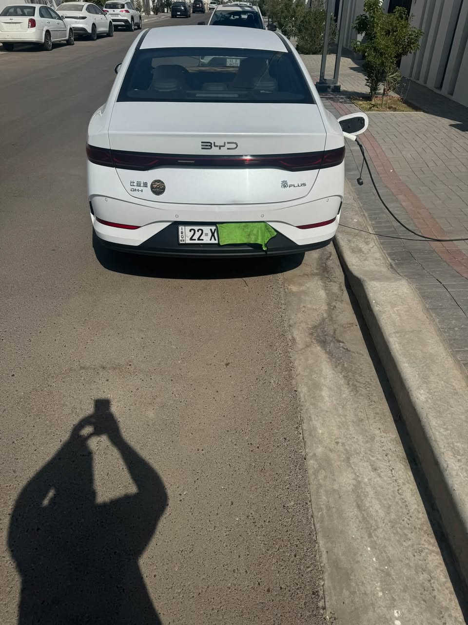السلام عليكم للبيع فقط BYD 2025 كن بلاس  رقم اربيل باسمي كفاله عامه ماعدا 3 رصعات صغار  مواصفاتها معرفة غراضها كامله شاحن اصلي وفوم وكارت الشاشه محدثه اخر تحديث مع تنزيل كل البرامج بيها دخل زيتوني اصلي مكاني بغداد السعر 19 مليون 

تفاصيل اكثر اتصال او واتساب 
***********
المكان بغداد ابو غريب
