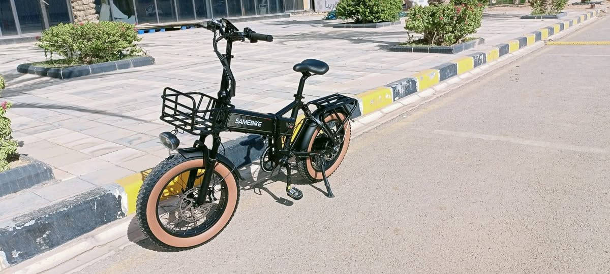 المكان : النجف 
الموبايل : ***********
السعر : 900,000

نص مكتوب في الصور:
- SAMEBIKE دراجة كهربائية من شركة watt.ebike.iq
- الموديل: XWLX09-II
- اصدار: 2024
- المواصفات:
- الهيكل مصنوع من الألمنيوم
- قابل للطي و مقاوم للماء
- دبل أمامي ميكانيكي
- دبل خلفي هايدروليكي
- التاير حجم 20*4 inch
- وزن الدراجة 33.5Kg
- تتحمل وزن 150Kg
- بريك أمامي دسك هايدروليكي
- بريك خلفي دسك هايدروليكي
- گیر خلفي شيمانو 7 سرع
- السرعة تصل الى 45Km
- الماطور (الملف) 1000W
- البطارية ليثيوم أيون 48V, 15Ah
- ثلاث انظمة:
- 1- شحن ➡ تقطع مسافة 40Km
- 2- بايدر مساعد ➡ تقطع مسافة 100Km-130Km
- 3- بايدر
- لايت أمامي و خلفي LED
- شاشة عرض معلومات ملونة 3.5 inch LCD + منفذ شحن USB
- متوفر حصرياً لدى
- متجر واط للدراجات|| Watt Bike Store
- جملة مفرد
- التوصيل الى جميع محافظات العراق 🚚
- للحجز والاستفسار التواصل في الخاص
