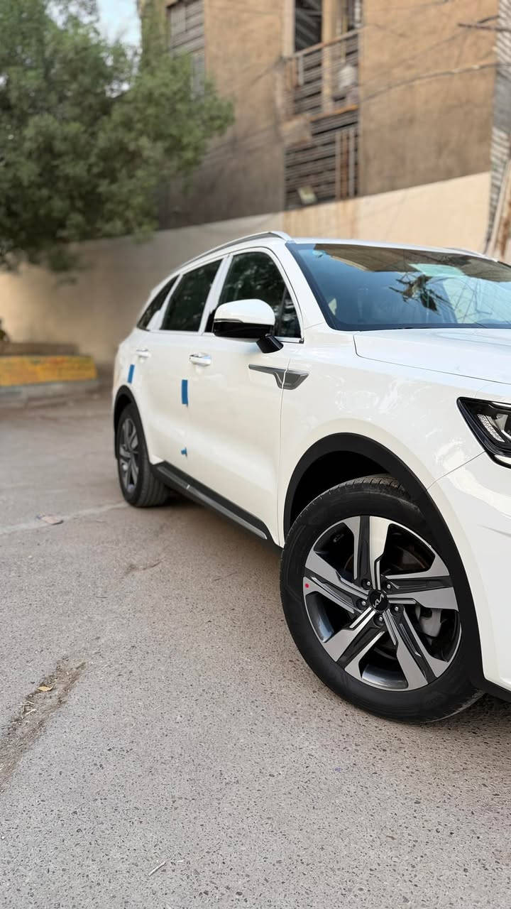 سلام عليكم سورينتو 2023 خليجي كفاله عامه ماشيه (23) محرك 6 سلندر 3500 
  ملاحضه / السياره استخدام شخصي من سنتها ماخذها زيرو  
المواصفات : 
1 كير ماوس 
2 7 راكب 
3 اضائيه داخليه محيطه 
4 تشغيل عن بعد 
5 هندبريك بصمه 
6 كشنات الاماميه كهرباء 
7 تبريد 3 قطع 
8 صندوق كهرباء 
9 لاين 4 عدسات 
10 جي بي اس 
11 اريل نفكشين تحديد خرائط 
12 شاشه كبيره متصله 
13 شاحن وايرلس 
14 بردات ابواب خلفيه
15 شارع ترحيب علامه سورينتو
16 حساسات امامي خلفي
17 مود درايف 4 انضمه كونفرت / أيكو / سمارت / سبورت 
18 تحكم استيرن جهتين 
19 بوب بصمه عدد 2 
عنوان السياره بغداد البلديات 
الرقم / ***********
السعر / 278 بيها مجال حك الجيه
