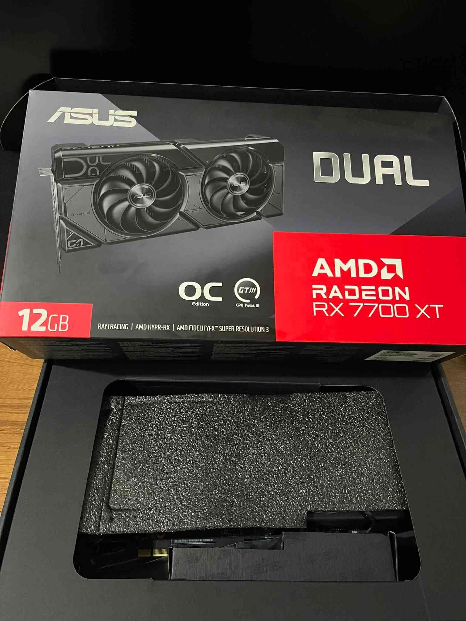 معالج i7-١٢٧٠٠ • رام ٣٢ DDR5 • كرت شاشة RX7700XT