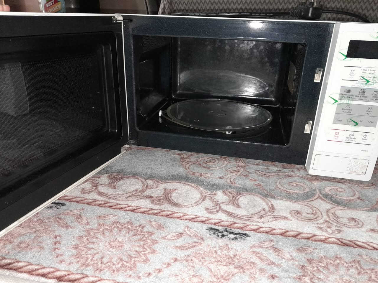 سلام عليكم مايكرويف نظيف اخو الجديد مامفتوح سامسونج الأصلي عالفحص سعرة ب٧٠ الف مكاني بغداد بياع للتواصل خاص او خط واتساب ***********
***********
