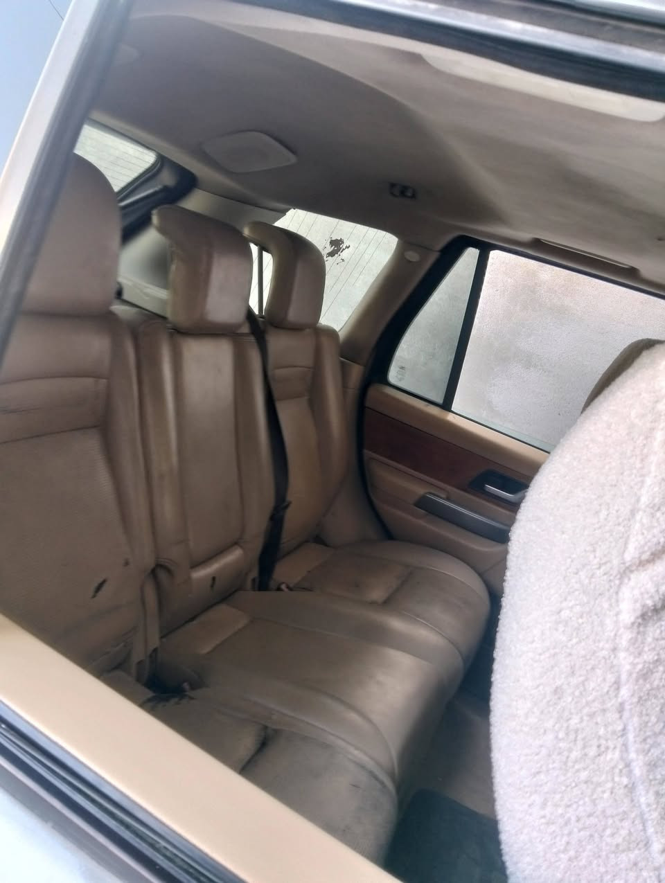 Ranj rover
مۆدێل 2013 گێڕومەکینەی بەشەرت تەبریت ساردوگەرم
بەشەرت بۆیاخی نیە دەعم ولێدراوی نـیە تۆماتیک و فول مواسەفات سڵاید .....
بۆ ئاڵوگۆڕ بە پاتڕۆڵ مۆنیکا لێکزز سەیارەی بەرز هەرشتێک
لەسەر دڵ گرتن
***********
*********** ڤایبەرو واتسئاب کۆڕەک
