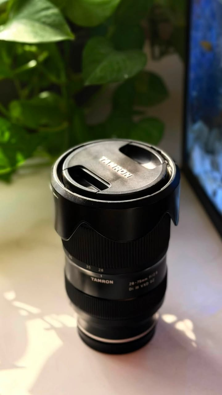 للبيع: عدسة Tamron 28-75mm f/2.8 Di III VXD G2 (الإصدار الثاني G2) مع الكارتون  العدسة وفلتر ND
+ مجموعة فلاتر اخرى 

الماونت: Sony E-Mount (مخصصة لكاميرات سوني ميرورليس - فول فريم و APS-C).

بغداد 

للاستفسار التواصل ***********
