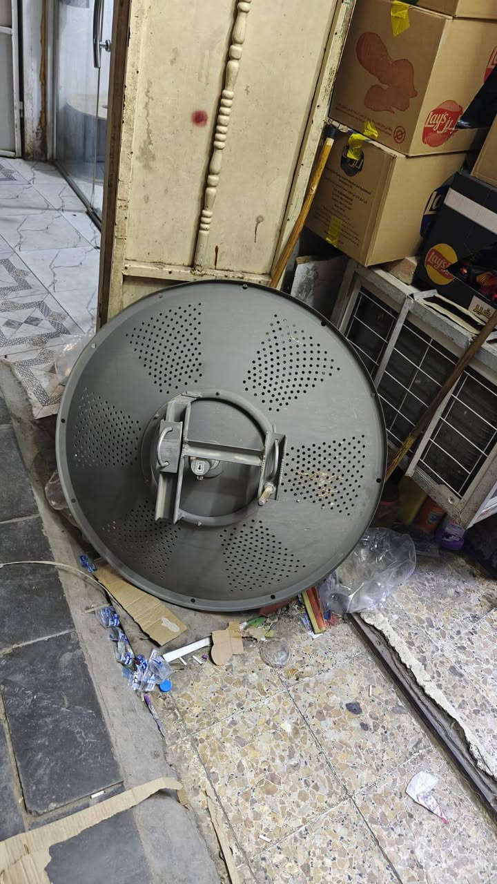 سكاتر 3
912 عدد5
دش 32 عدد 3
دش 31
ارتفاع 24 ايراني
كيبلات اسلاك كامل
بطاريه +عاكسه
البرج حاليآ شغال

العنوان.  . بابل

الرقم ***********
