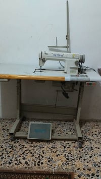 مكينة خياطة • صناعية • مستعملة