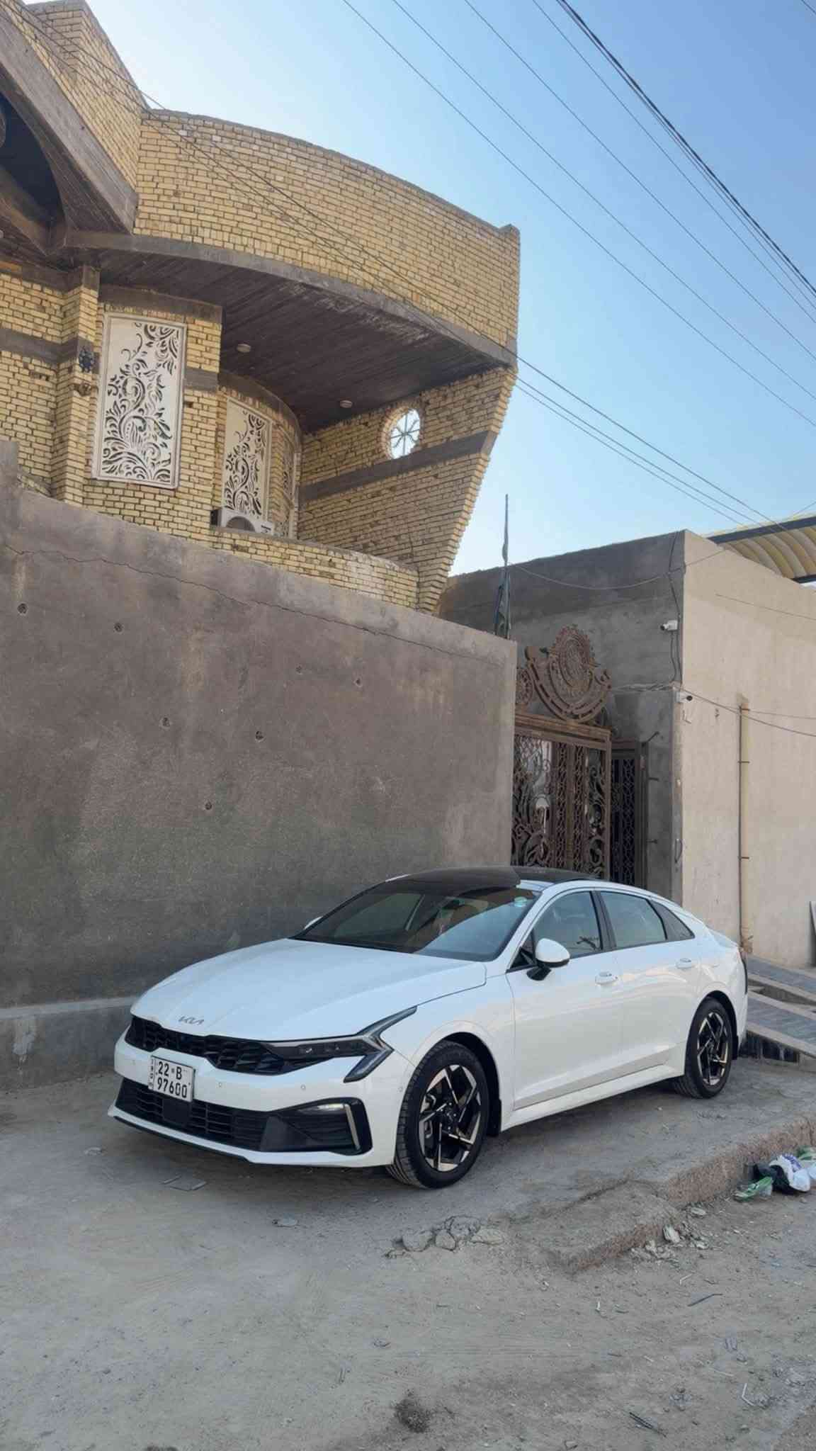 K5 خليجي 2024 vip 5 كامرات بانوراما خرن كشنات رادار توقف ذاتي تدفئه وتبريد كشنات وهواي بيها مواصفات مكينه 2500 ماشيه 57  رقم اربيل باسم شركه وكاله او تحويل  مكفوله من الصبغ بيها بارد واحد جاملغ امام وهاي الطخات على حطتهم مكانها البصره دور النفط للاستفسار ***********
