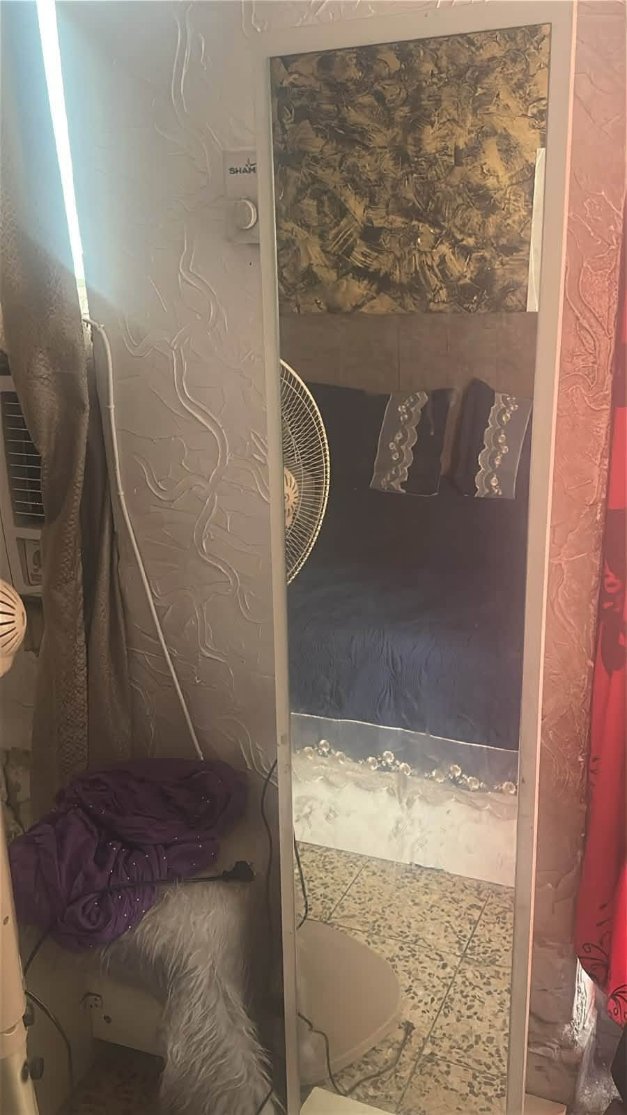 اثاث • نضيف • باب جديد