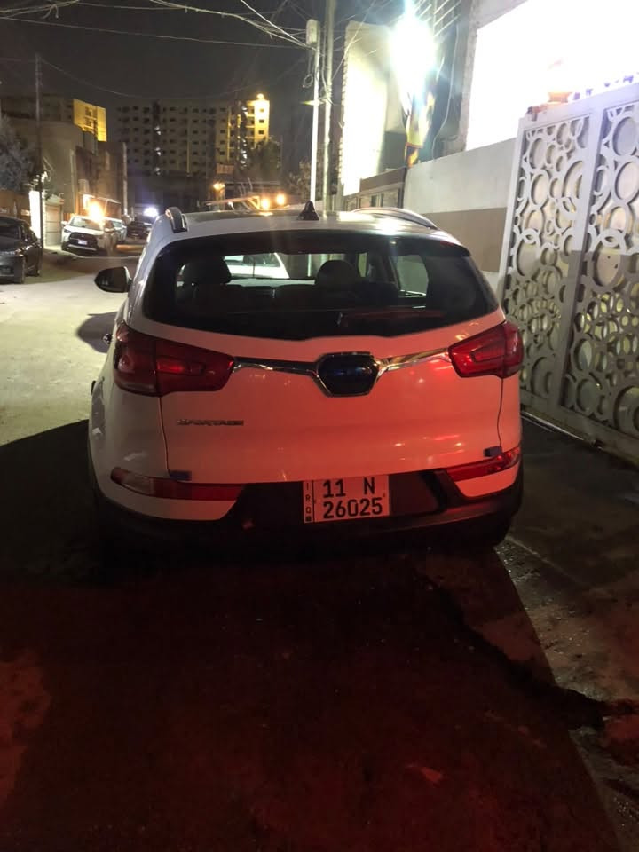 للبيع فقط كيا سبورتج خليجي موديل ٢٠١٥ فوول مواصفات شركة الدوليه بصمه بانوراما كشن كهرباء تبريد بيانو ويل كب ١٨ تحكمات استيرن فول حساسات خلفيه كاميرا مري شفط اشاير بالمري محرك ٢٠٠٠ دوش وكشافات وبعد مواصفات ماشيه ١٢٨ الف رقم بغداد باسمي شخصيا رقم وهزه جديده بيها جاملغ امامي نصفه اني ابيع قطعه بس وبيها مكانات بارد وكارت هي موديل ٢٠١٥ مو ٢٠٢٦ وبيها بالتكمه من يم المرايه شبر اثر شخوط خباثه سياره جديده جدا جدا كير محرك صدر تبريد كهربائيات خير من الله المحرك فقط تبديل زواجر شرط الفحص السعر ١٤٨ وبيها مجال بسيط رقمي *********** فقط واتس
