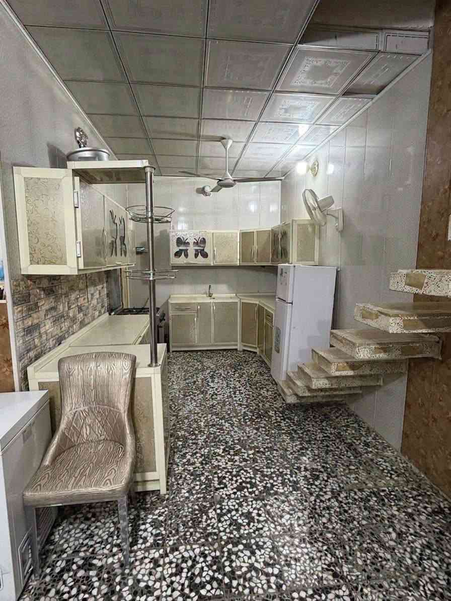 طابو ملك صرف للبيع
ألسعر 77 مليون قابل للتفاوض 

المساحه 60 متر  طابقين بناء ممتاز ودرجه أولئ 

🏗️ البناء: طابوق  جمهوري

🏠 الأساس والسقف: صب كونكريت مركزي 

مواصفات البيت طابقين الطابق الاول يحتوي علئ

✅ أستقبال وصاله ومطبخ وحمامات

الطابق الثاني يحتوي  

✅ غرفتين نوم عدد 2+ صاله +حمامات 

✅ صحيات 🚿

الخدمات المتوفرة:

🔹 ماء 💧

🔹 كهرباء ⚡

مولده 
🔹 شوارع تبليط 

مدارس قريبه 

📍 الموقع: النجف – حي ميسان، منطقة أل 48

📜 طابو ملك صرف

📞 للتواصل: ***********
