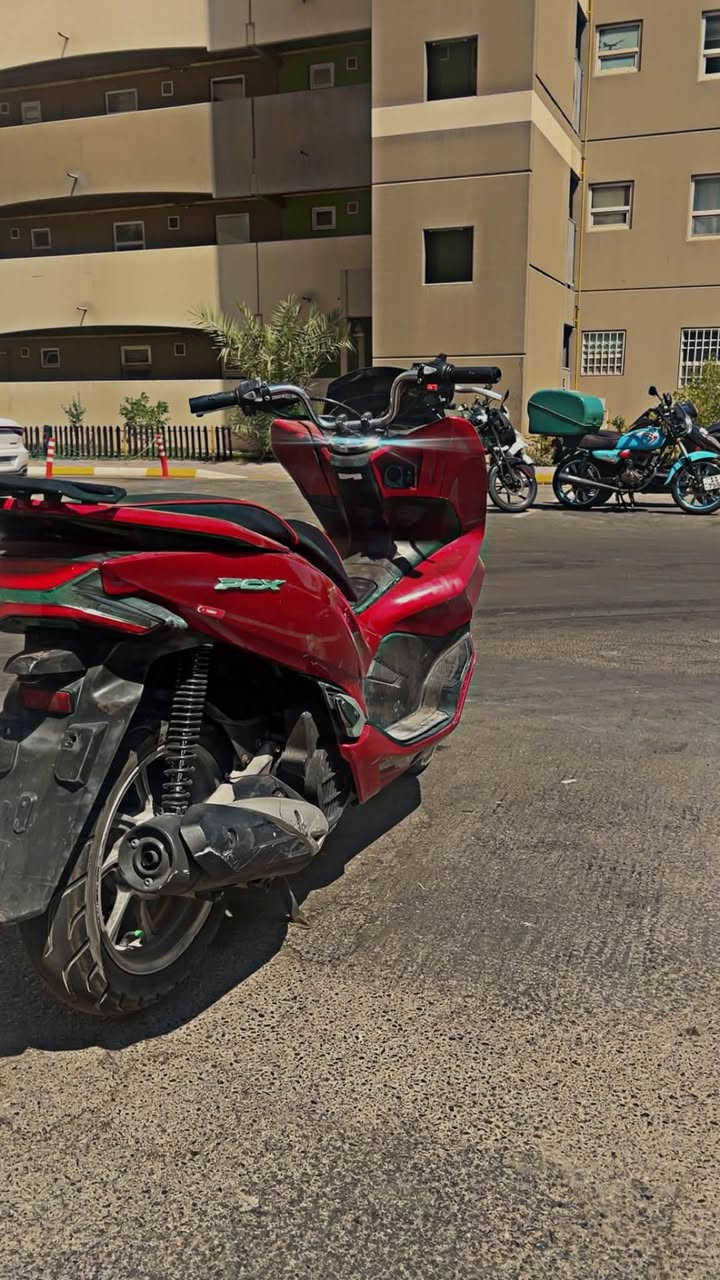 سلام عليكم دراجه pcx جيل رابع مشتريهة جديدة بدل كفارات اصلية اكرر اصلية دراجه نكرة تجي ادامه كاملة كلمات دراجه شغل روح لأربيل ما متفرغ  معة علم دراجة مالتي من دوام للبيت يعني دراجة تخبل رقم للاستفسار *********** / *********** 
السعر مليونين وثلاث مئة 2,300
