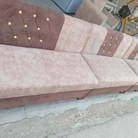 ديوان • عشر مقاعد • نضيف