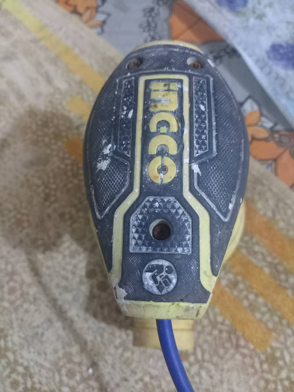 كوسرة بوليش انجيكوا حجم صغير نظيفه عل الفحص 20الف القاسم ***********
