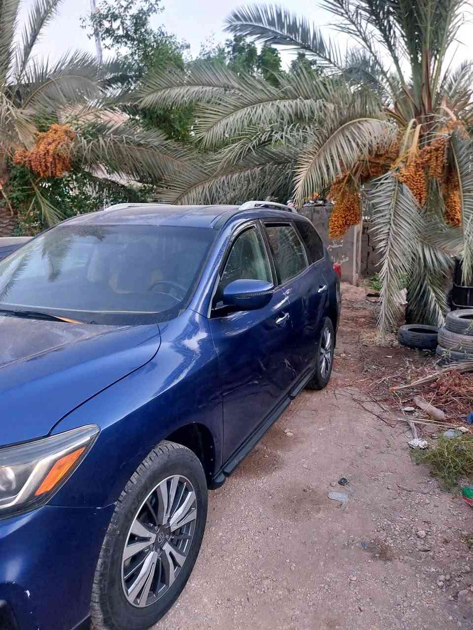 سلام عليكم  
نيسان بافندر 
موديل 2020 
ثلث قطع تبريد
7 راكب  
التحكم الخلفي منفصل  
6 سلندر 
 كامره 
حساسات خلفيه 
دفع رباعي 
حادثه من امريكا  جاملغ جهت اليمنه مدبل وبنيد بي شويه صبغ
بدون دواخل  
السياره  حلوه بل شارع وناعمه وقيادته مثل الاند  كروز 
رقم بغداد مداور ثاني يوم. 
مكاني حله قرب سيطره الاثار 
السعر 150 وبيه مجال 
للاستفسار ***********
