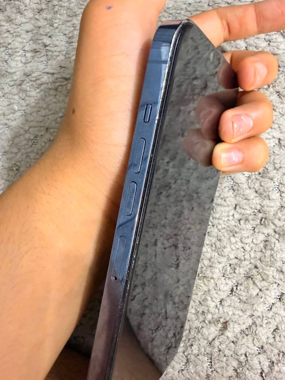 📱 آيفون 13 برو ماكس 256GB

🔋 البطارية: 93%
🇺🇸 النسخة: أمريكية
📱 الشاشة: مبدلة
〰️ يوجد خط وسط الشاشة بسيط ومامأثر على المس  
💰 السعر: 550 ألف
🔄 يوجد مجال

📍 المكان: بغداد – الحرية – الدولعي
📲 للتواصل: ***********
💬 واتساب فقط
