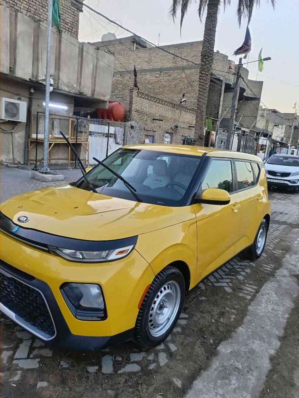 سول ٢٠٢٠ • انكليزي • لون ليموني